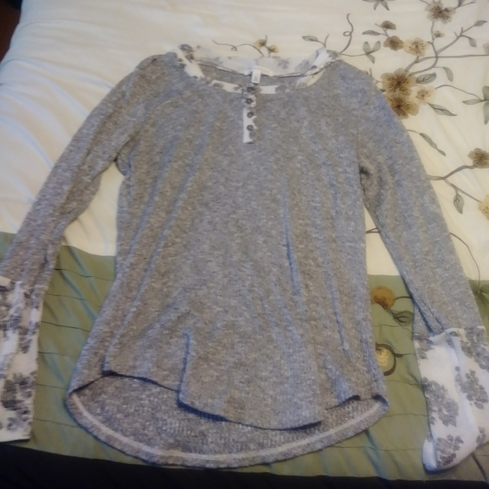 Long sleeve top
